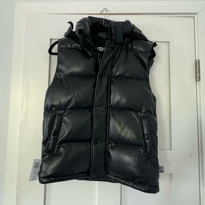 NWT Vegan Leather and Vegan Filler Super Puff Vest w/ Removable Hood - Size XS